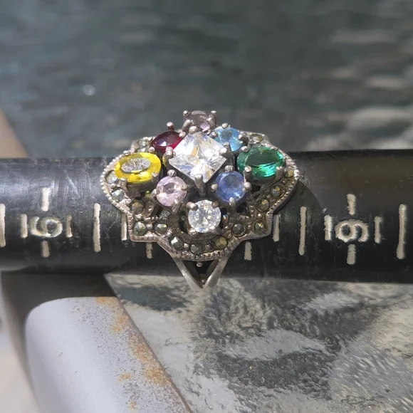 Elegant STERLING silver Multicolor Gemstone Ring S- 7 1/2. - Picture 3 of 4